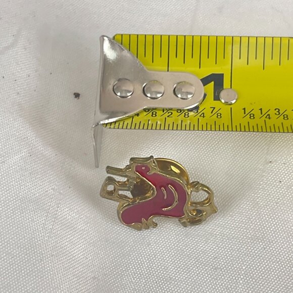Vintage Red & Gold Enamel Rhode Islan Rooster Lapel Pin Badge Secure Clutch Back - Picture 9 of 9